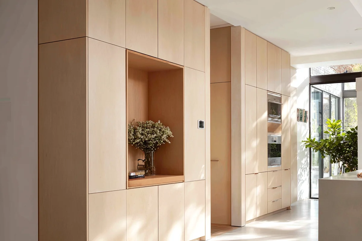 10. Smart Storage & Decluttering: The Minimalist Foundation